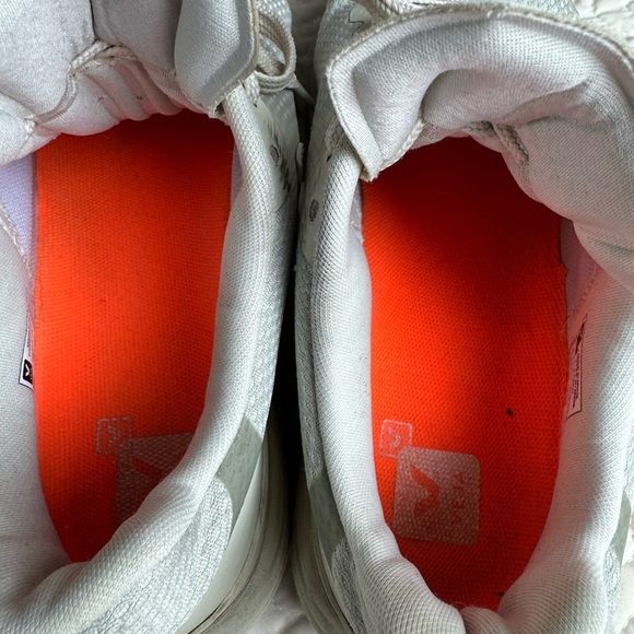 Veja Sneakers size 9 - Picture 8 of 10